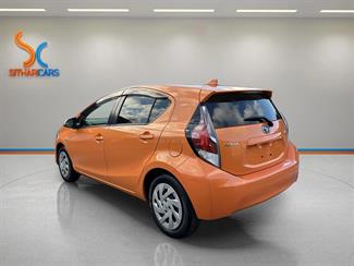 2016 Toyota AQUA - Thumbnail
