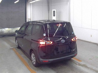 2016 Toyota Sienta - Thumbnail