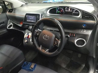 2016 Toyota Sienta - Thumbnail