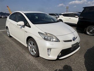 2014 Toyota Prius - Thumbnail