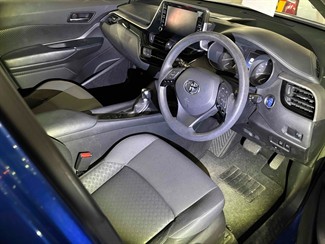 2021 Toyota C-HR - Thumbnail