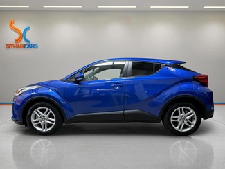 2021 Toyota C-HR - Thumbnail