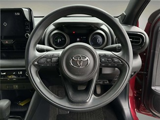 2020 Toyota Yaris - Thumbnail