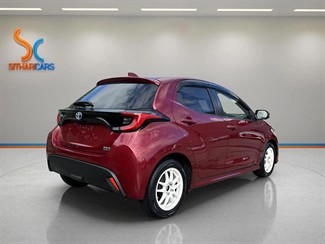 2020 Toyota Yaris - Thumbnail