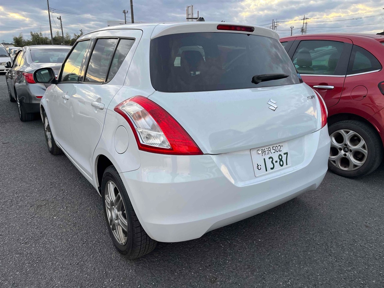 2015 Suzuki SWIFT