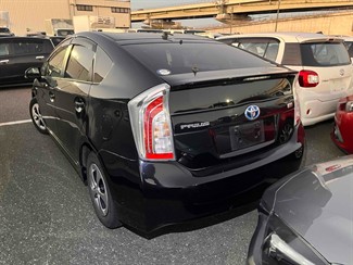 2015 Toyota Prius - Thumbnail