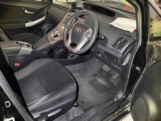 2015 Toyota Prius - Thumbnail