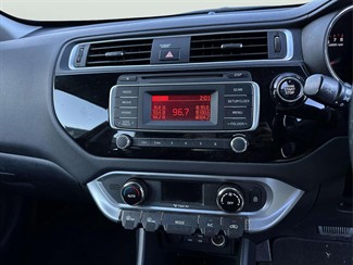 2015 Kia Rio - Thumbnail