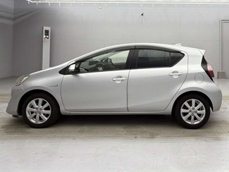 2015 Toyota AQUA - Thumbnail