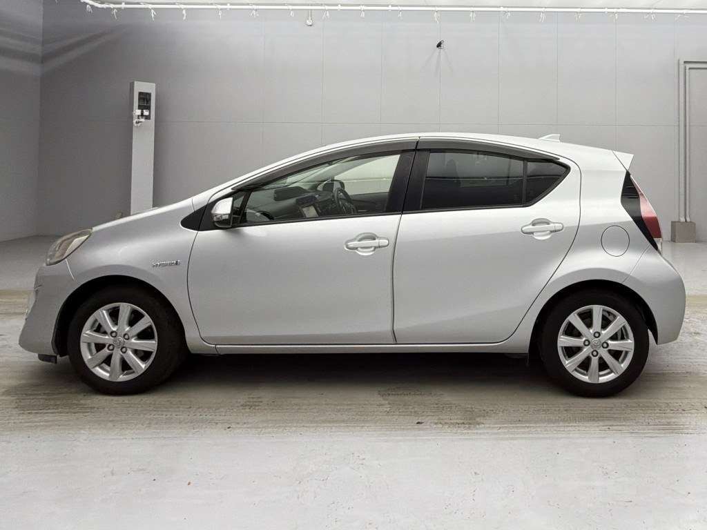 2015 Toyota AQUA