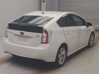 2013 Toyota Prius - Thumbnail