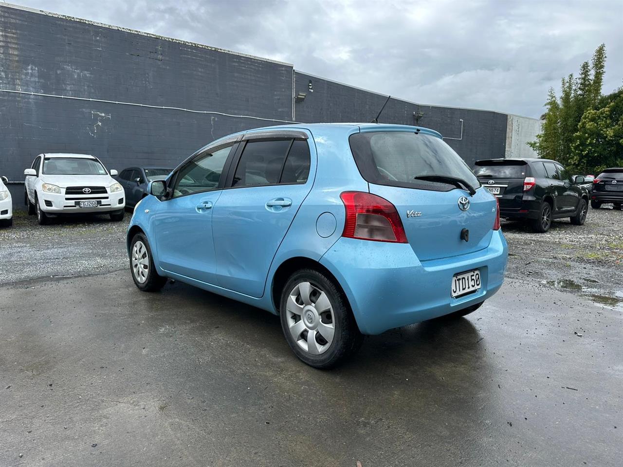 2006 Toyota Vitz