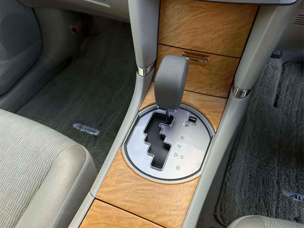 2007 Toyota Allion