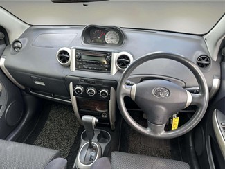 2004 Toyota IST - Thumbnail