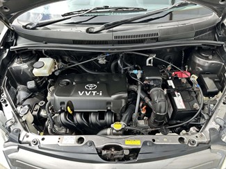 2004 Toyota IST - Thumbnail