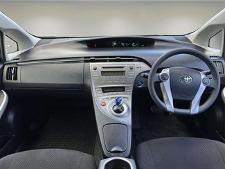 2014 Toyota Prius - Thumbnail