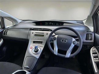 2014 Toyota Prius - Thumbnail