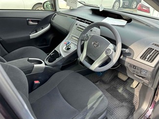 2014 Toyota Prius - Thumbnail