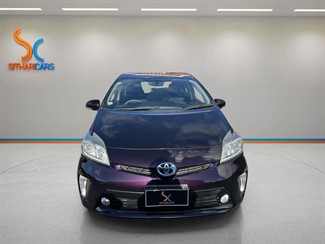 2014 Toyota Prius - Thumbnail