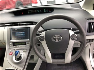 2013 Toyota Prius - Thumbnail