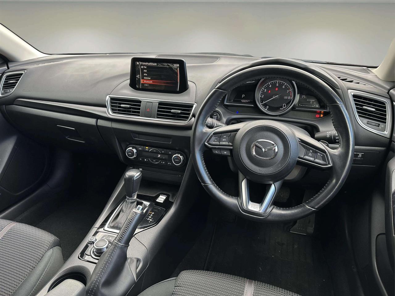 2017 Mazda Axela