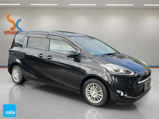2016 Toyota Sienta - Thumbnail