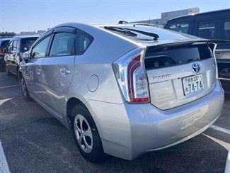 2013 Toyota Prius - Thumbnail