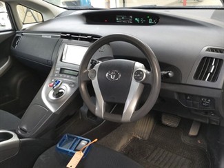 2013 Toyota Prius - Thumbnail