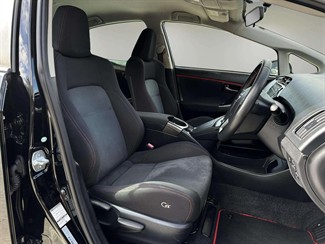 2015 Toyota Prius - Thumbnail