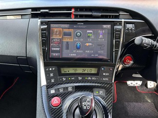2015 Toyota Prius - Thumbnail