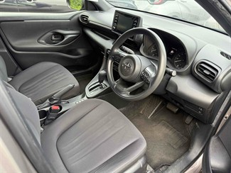 2021 Toyota Yaris - Thumbnail