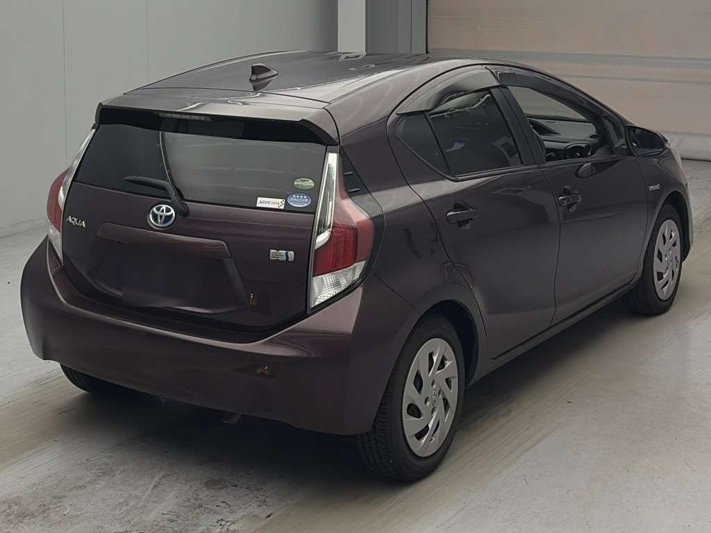 2016 Toyota AQUA