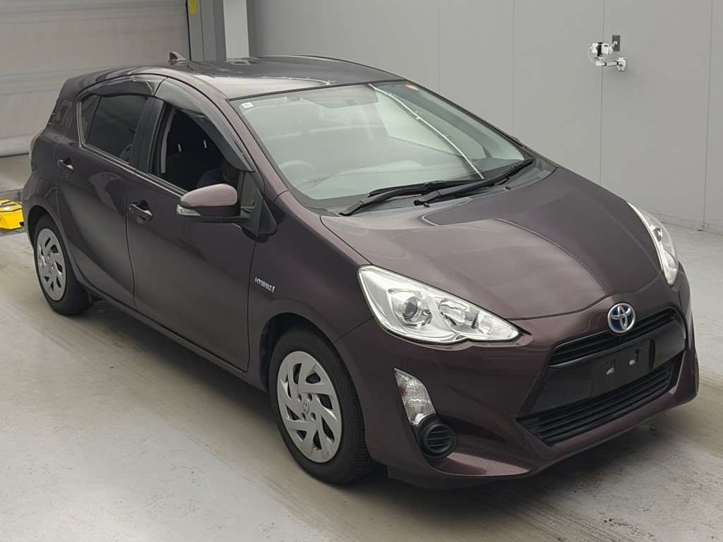 2016 Toyota AQUA
