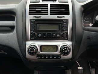 2006 Kia Sportage - Thumbnail