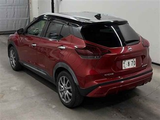 2021 Nissan Kicks - Thumbnail