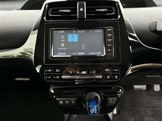 2020 Toyota Prius - Thumbnail