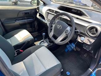 2014 Toyota AQUA - Thumbnail