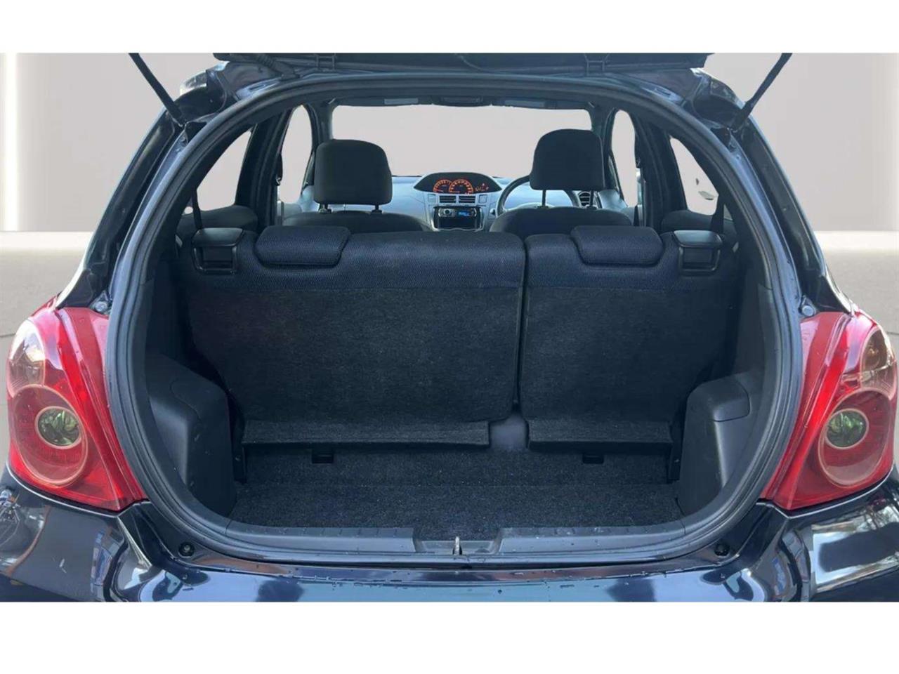 2010 Toyota Vitz