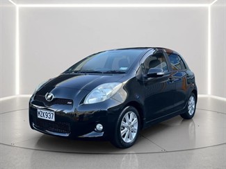 2010 Toyota Vitz - Thumbnail