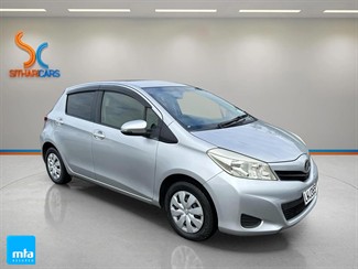 2012 Toyota Vitz - Thumbnail