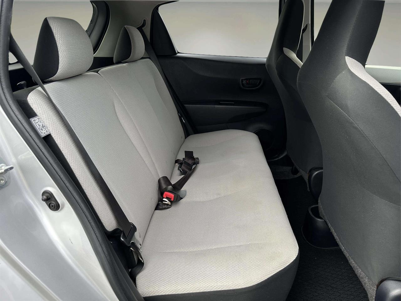 2012 Toyota Vitz