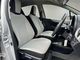 2012 Toyota Vitz - Thumbnail