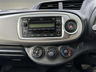 2012 Toyota Vitz - Thumbnail