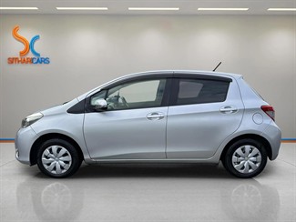 2012 Toyota Vitz - Thumbnail