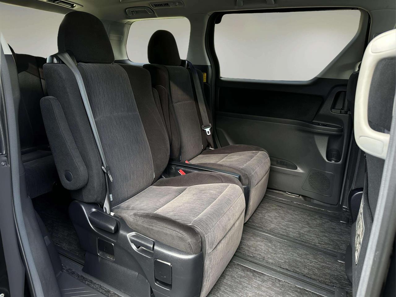 2013 Toyota VELLFIRE