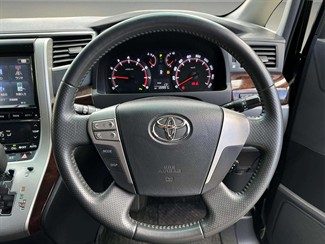 2013 Toyota VELLFIRE - Thumbnail