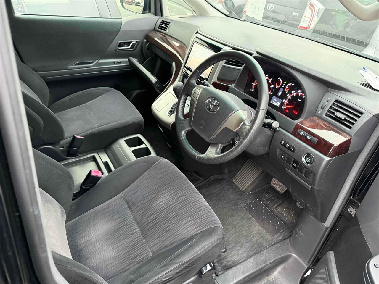 2013 Toyota VELLFIRE