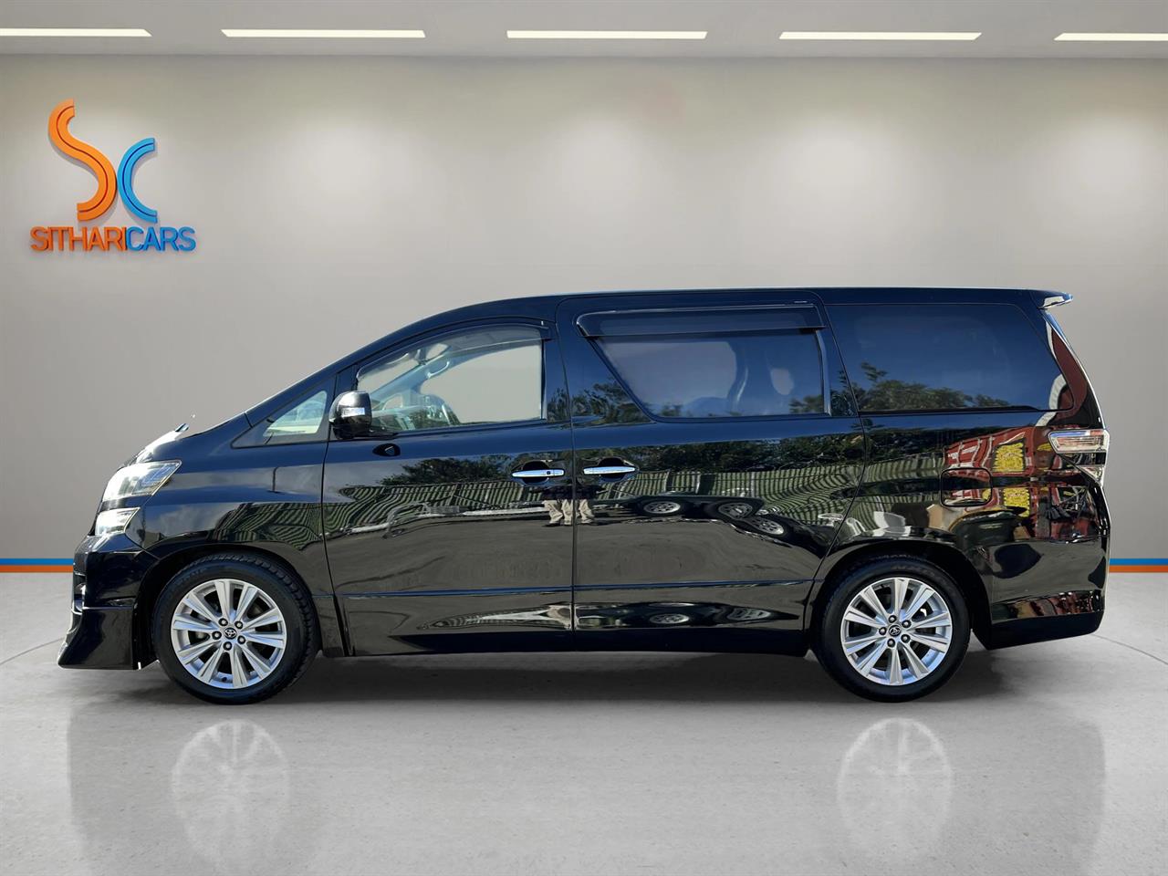 2013 Toyota VELLFIRE