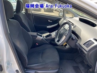 2015 Toyota Prius - Thumbnail