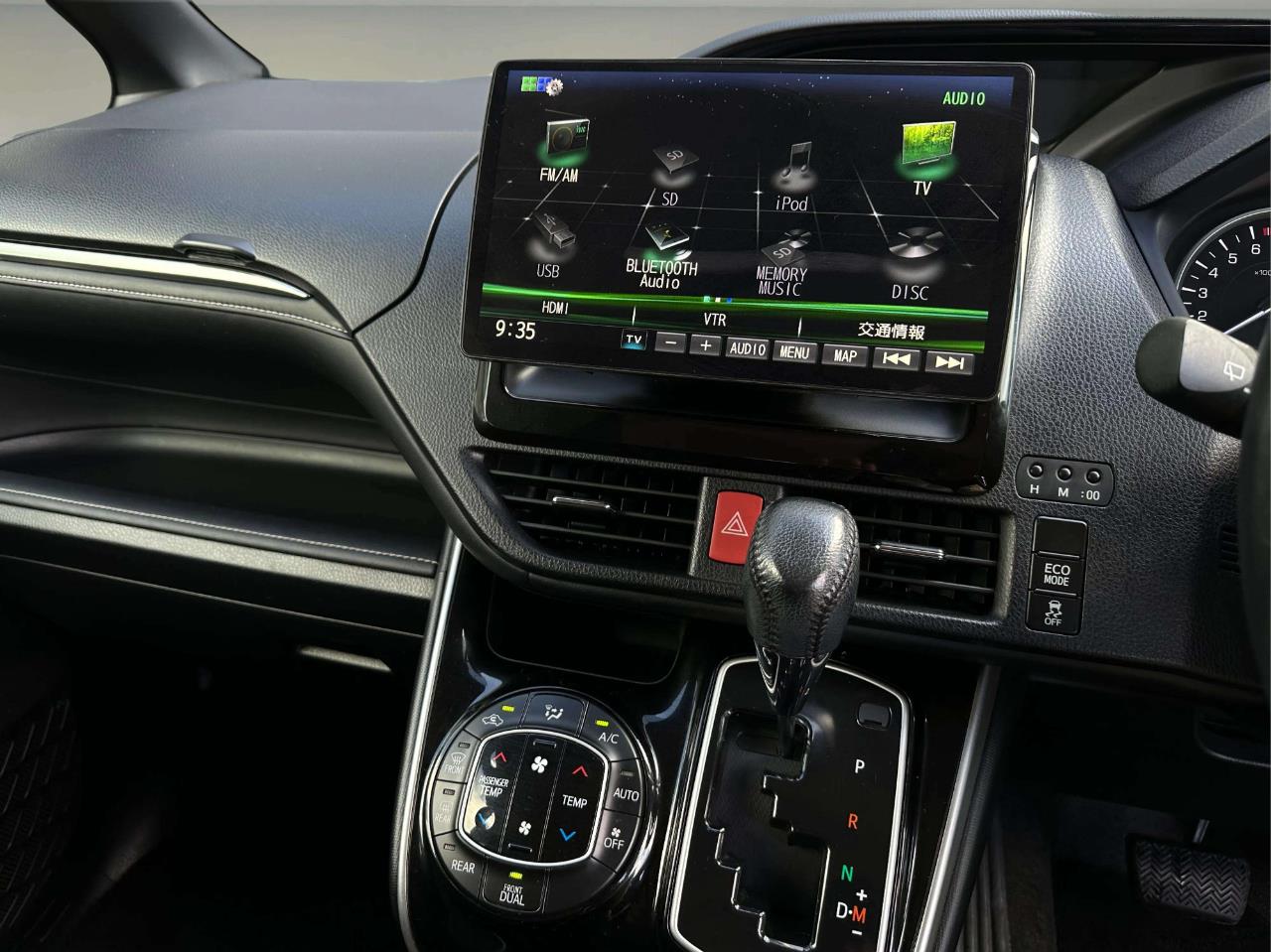 2014 Toyota ESQUIRE